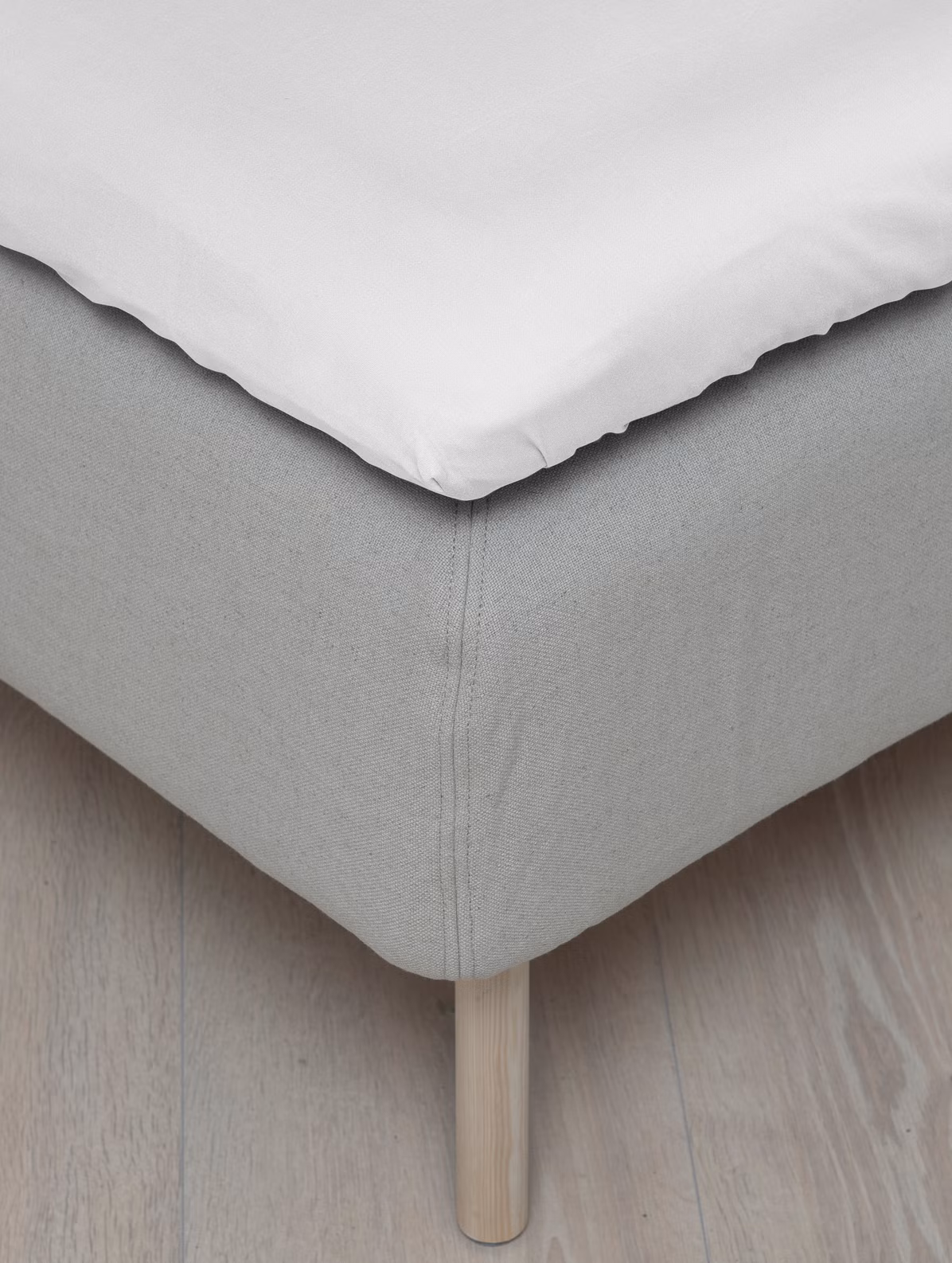 Formsydd laken sateng hvit