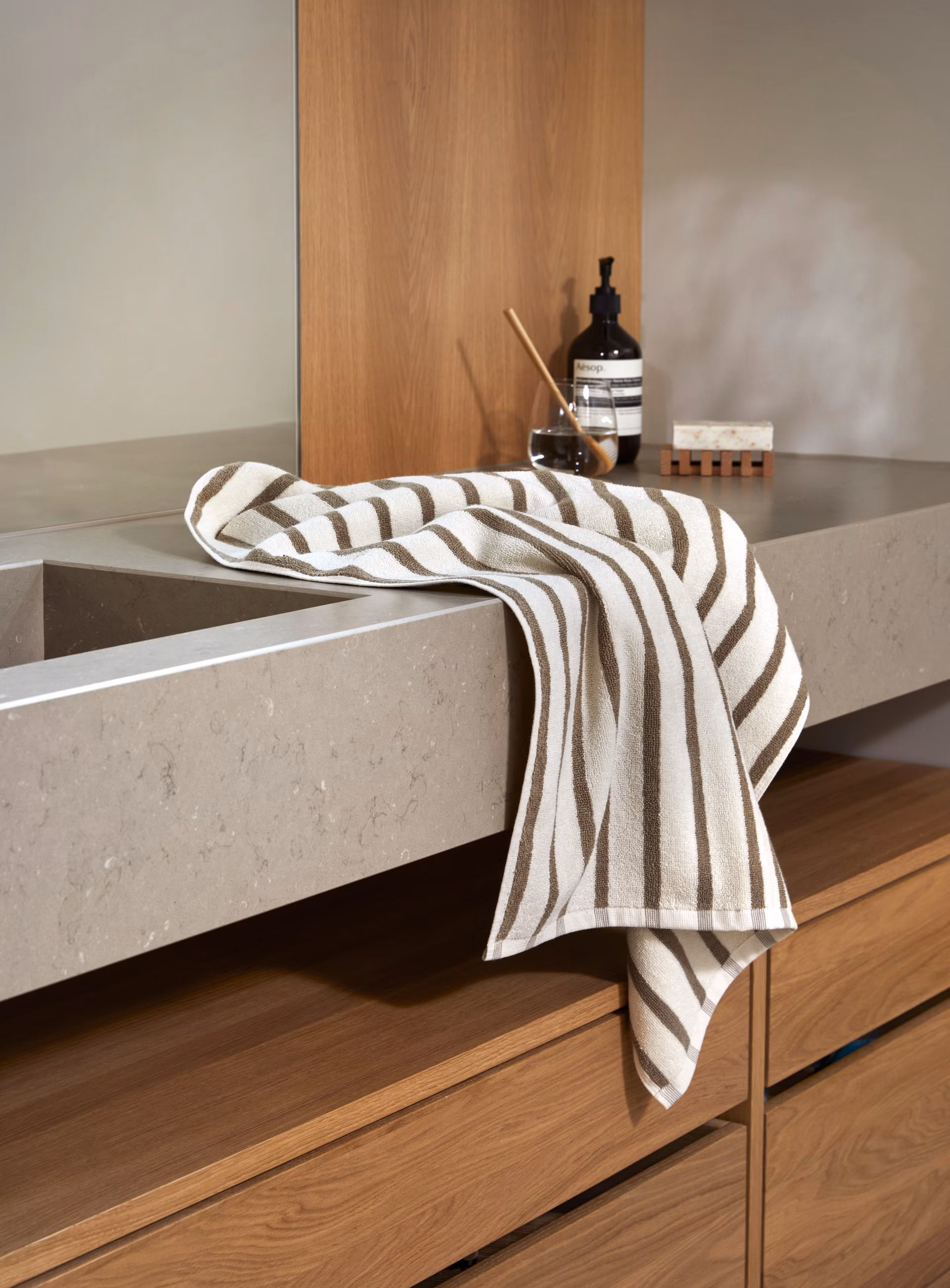 Everyday stripe håndkle beige